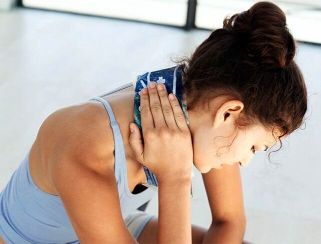 Squeeze your neck for osteocondrosis